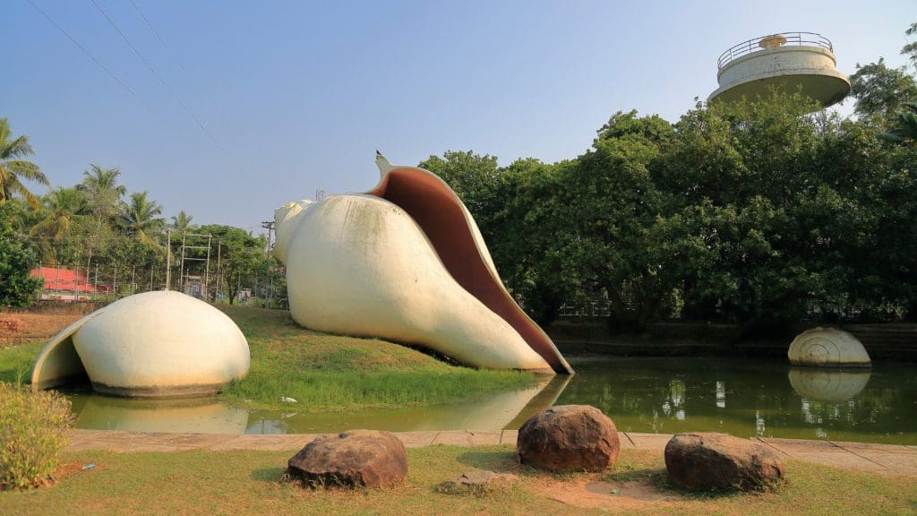 Shankumugham Beach / Veli Tourist Village